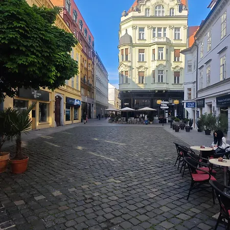 Laurinska Modern In Direct Centrum Of Bratislava, Air-condition Apartmán *