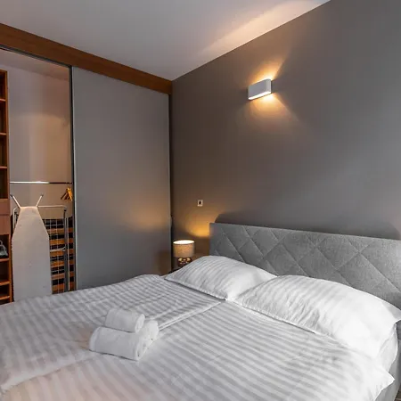 Lejlighed Laurinska Modern In Direct Centrum Of Bratislava, Air-condition